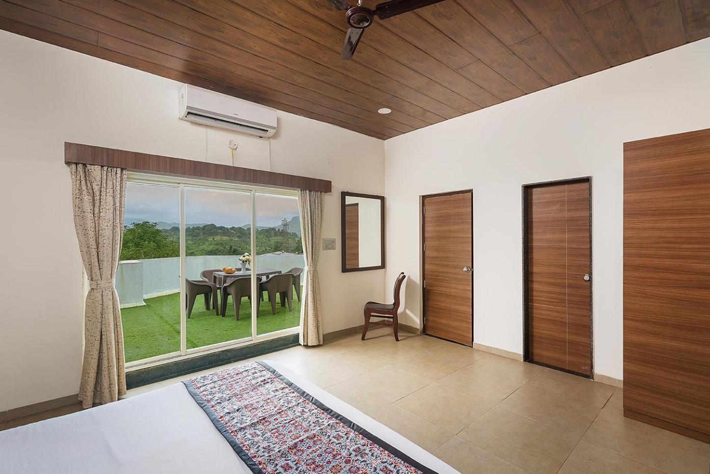 Manas Lifestyle Resort, Igatpuri Room photo